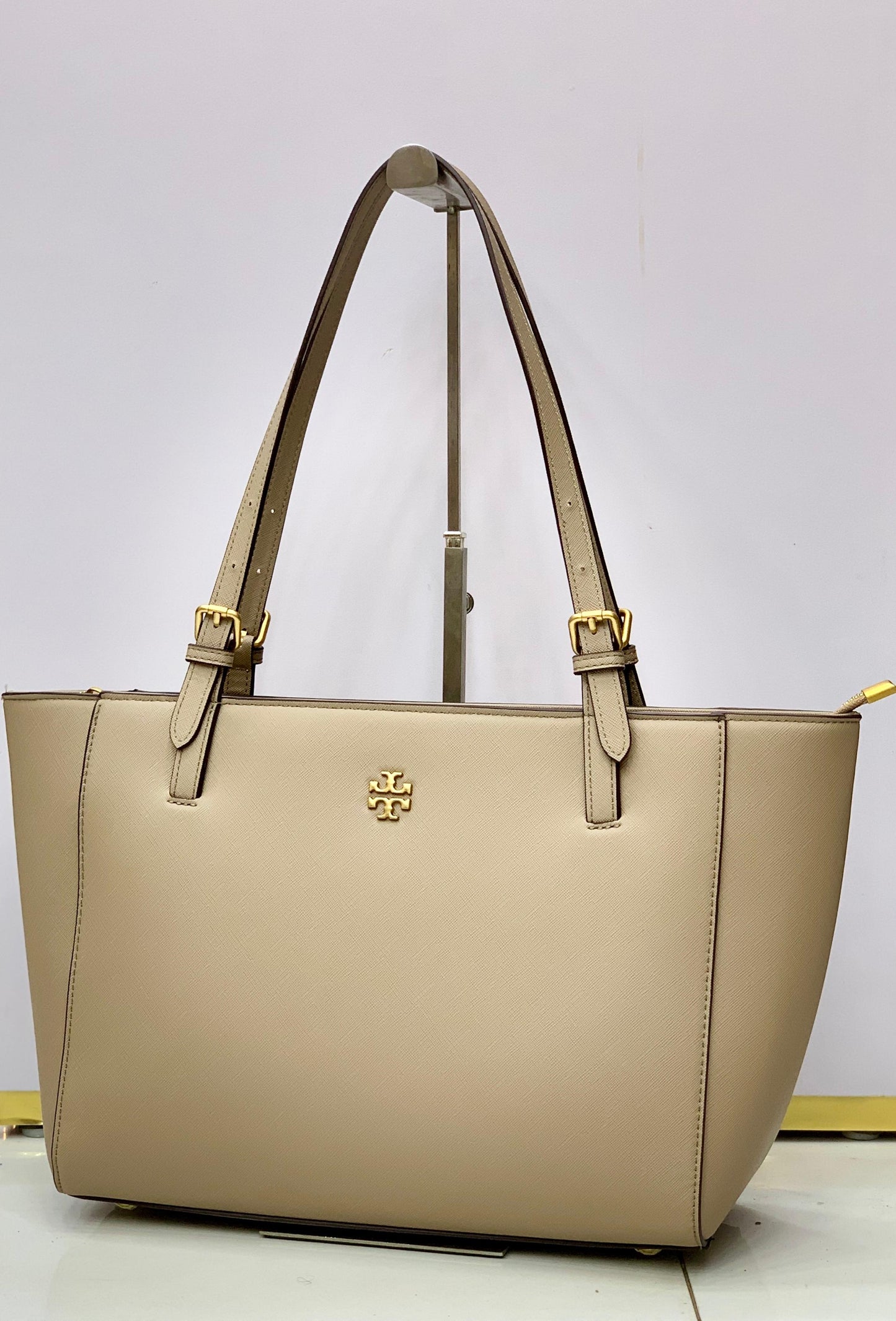 famous brand bag ( 3 colors )