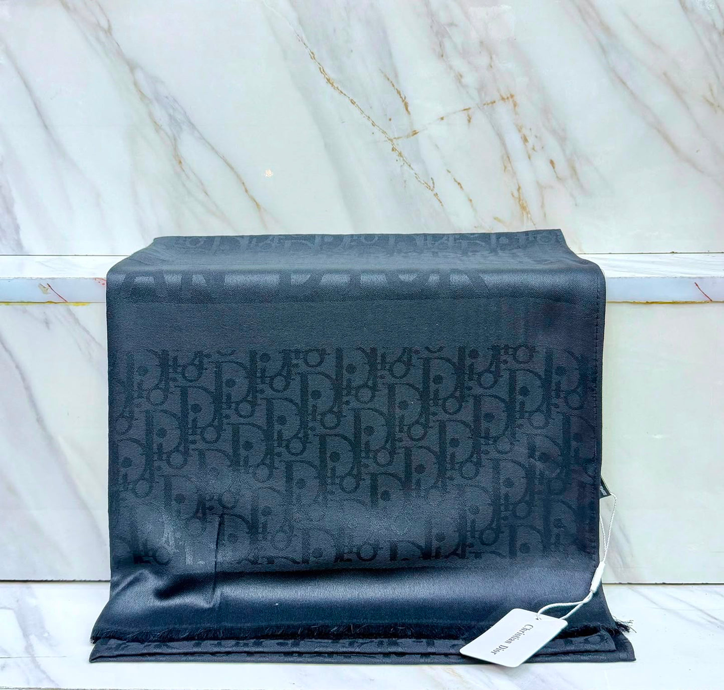 D famous brand scarves/stole/shawl ( 8 colors )