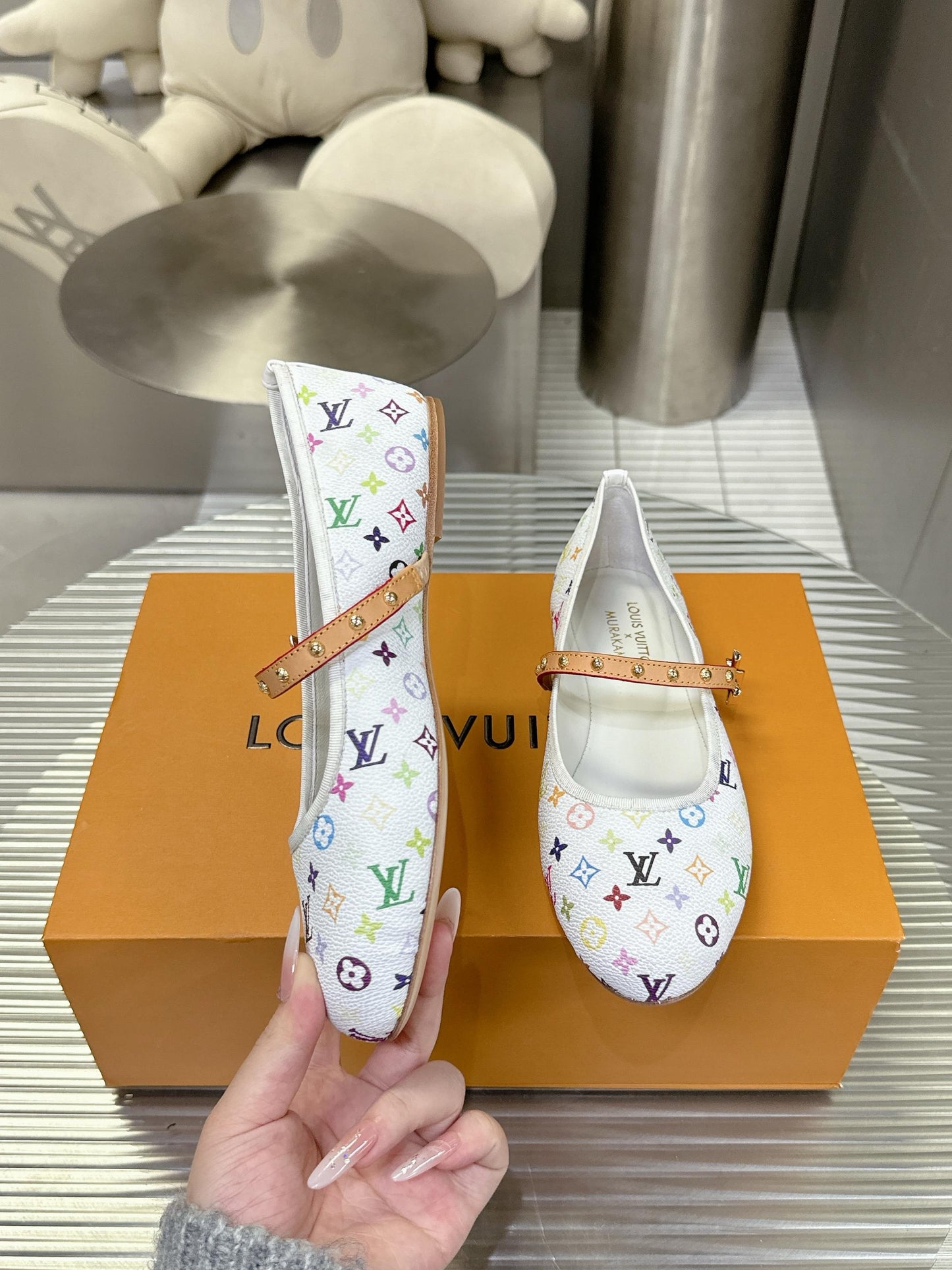 LV shoes ( Pre order )