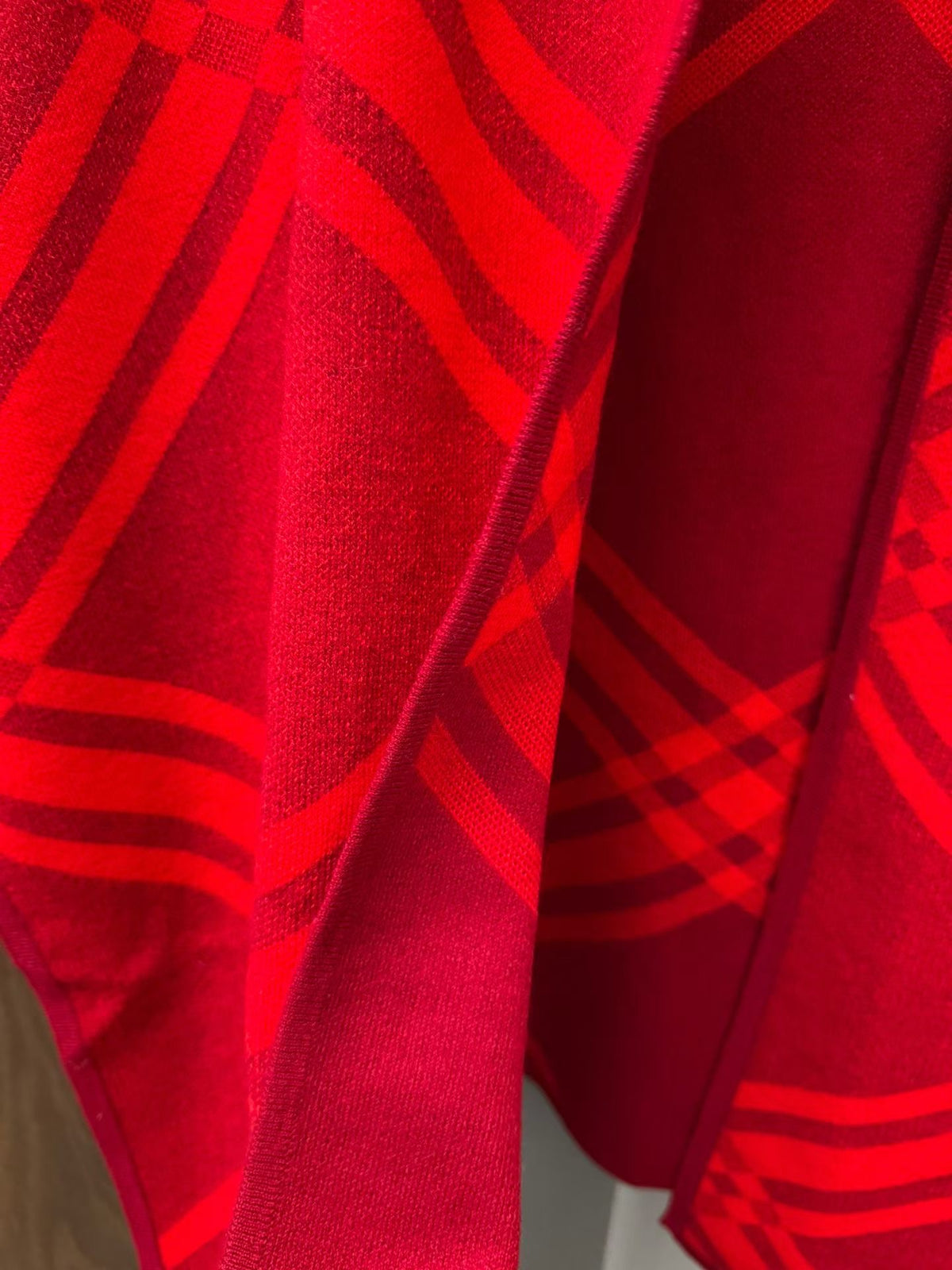 B cape shawl