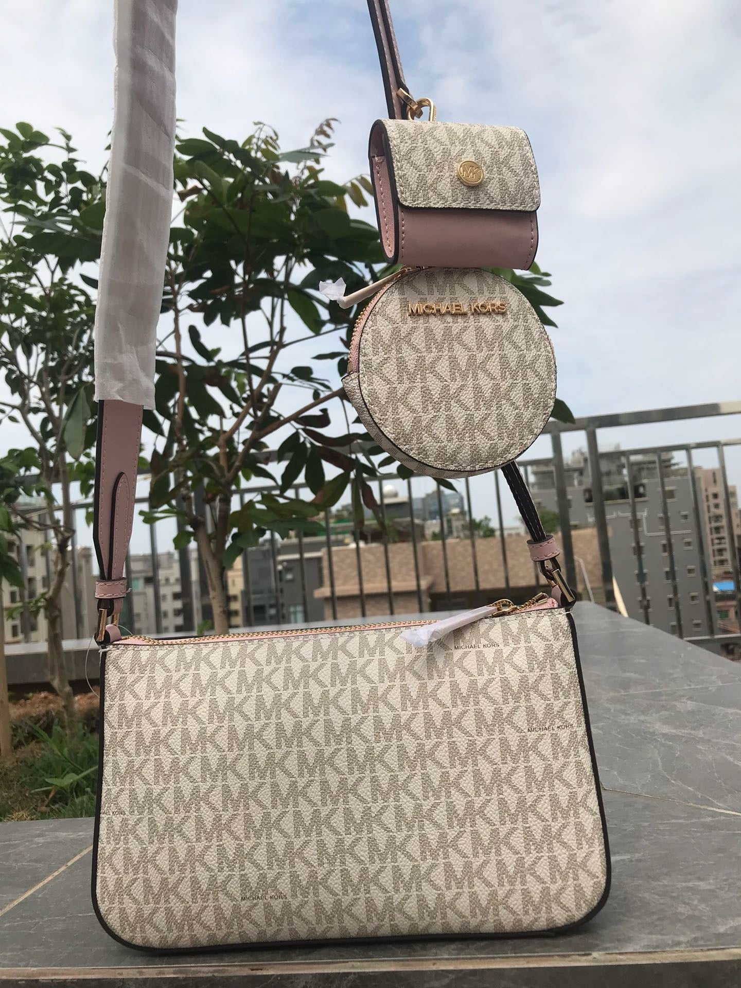 MK three-in-one bag  ( Pre order )