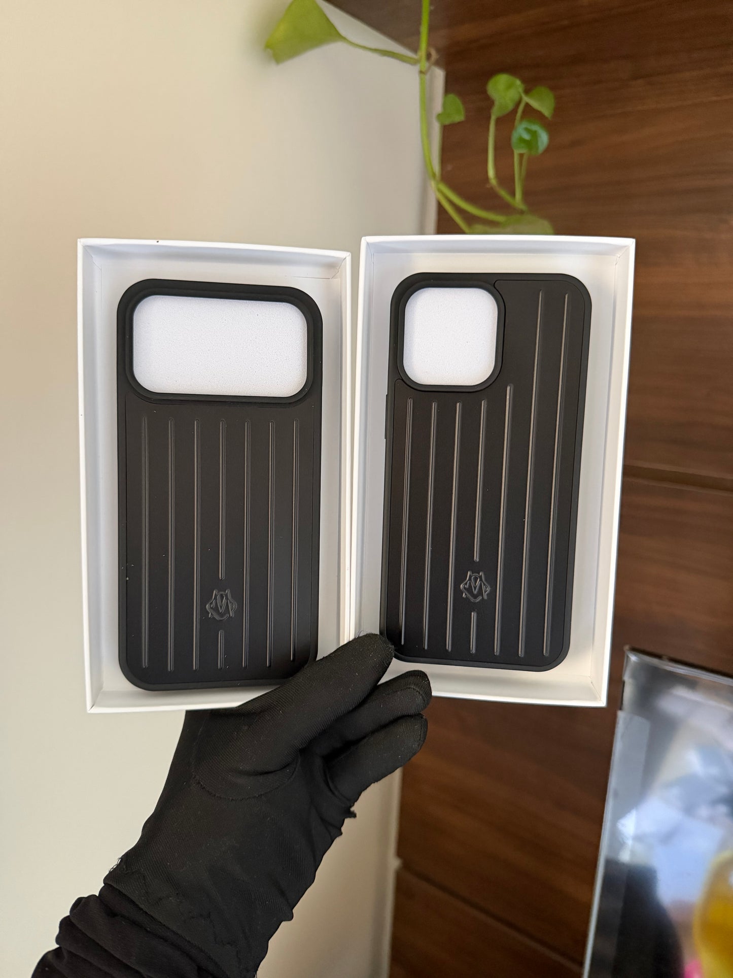 Rimowa iphone 17/16/15/14 back cover