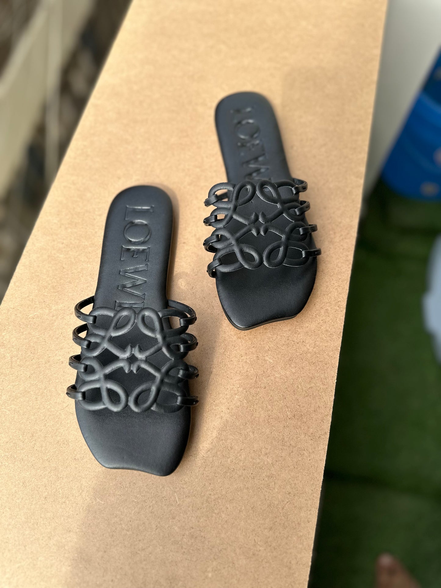 Loewe slipper ( Pre order )