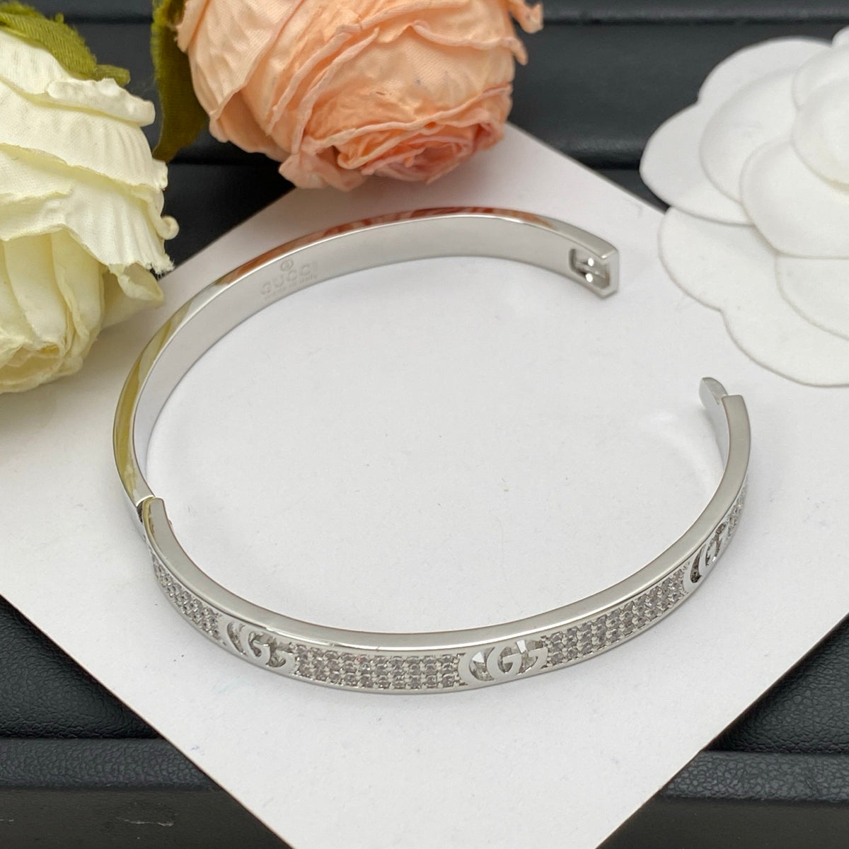 G u c c i New Bracelet