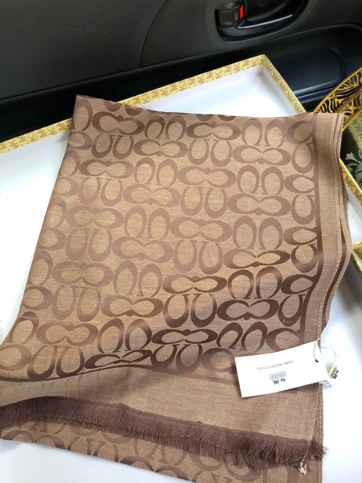 Coach scarves/stole ( 7 colors )