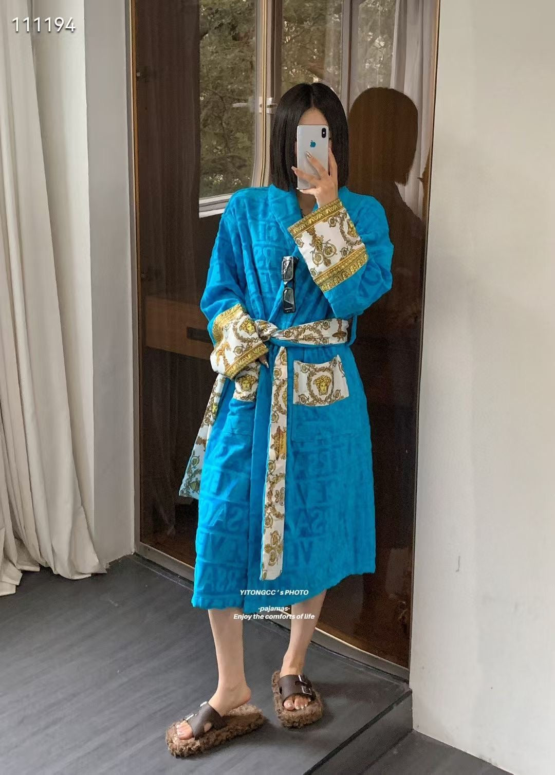 Bathrobe famous brand ( Pre order)