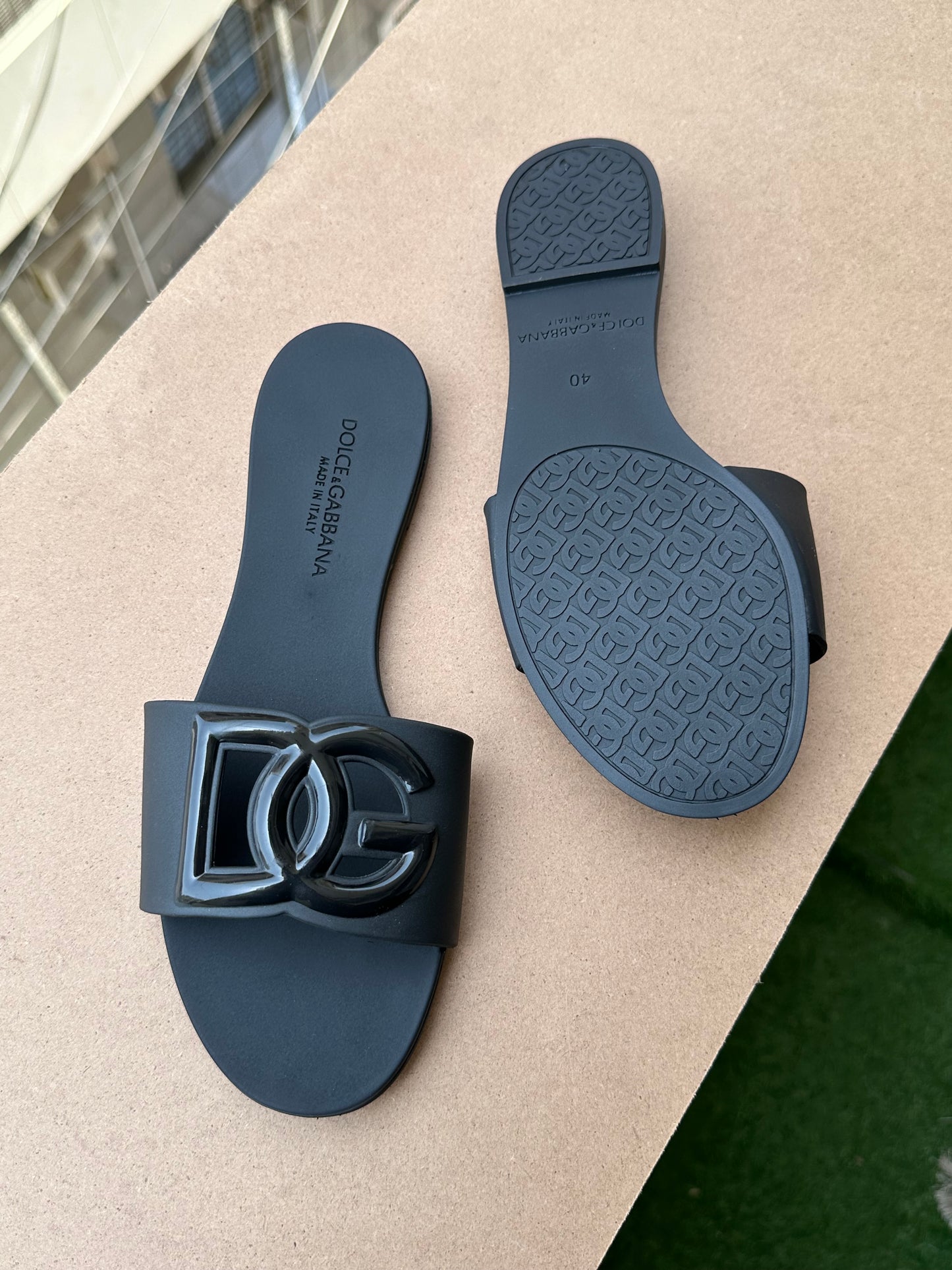 Famous brand slipper imported