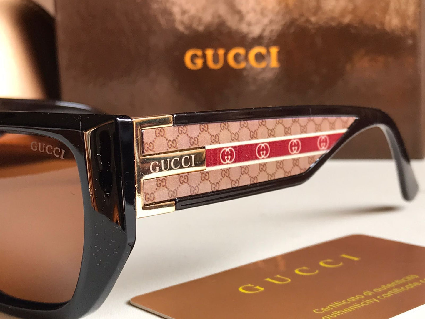 G famous brand sunglasses ( 2 colors )