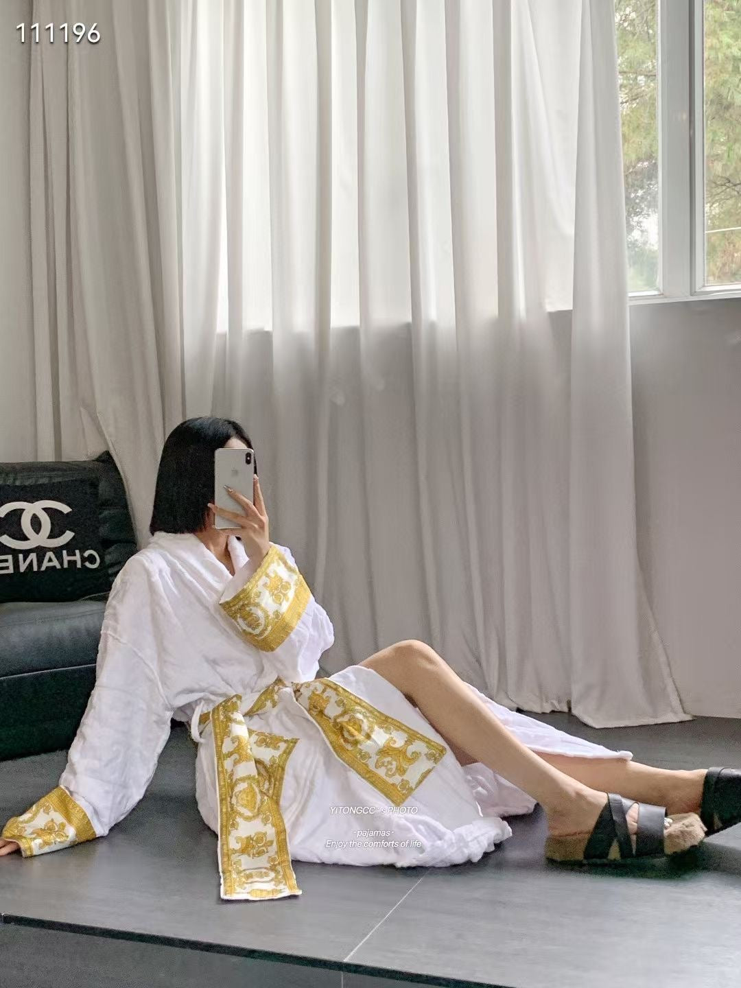 Bathrobe fmaous brand ( Pre order )