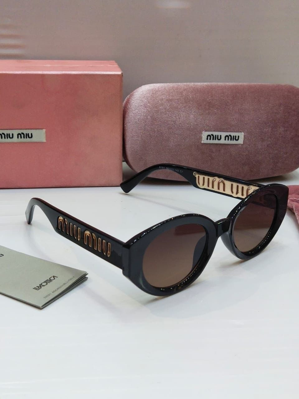 Famous brand sunglasses ( mix collection)