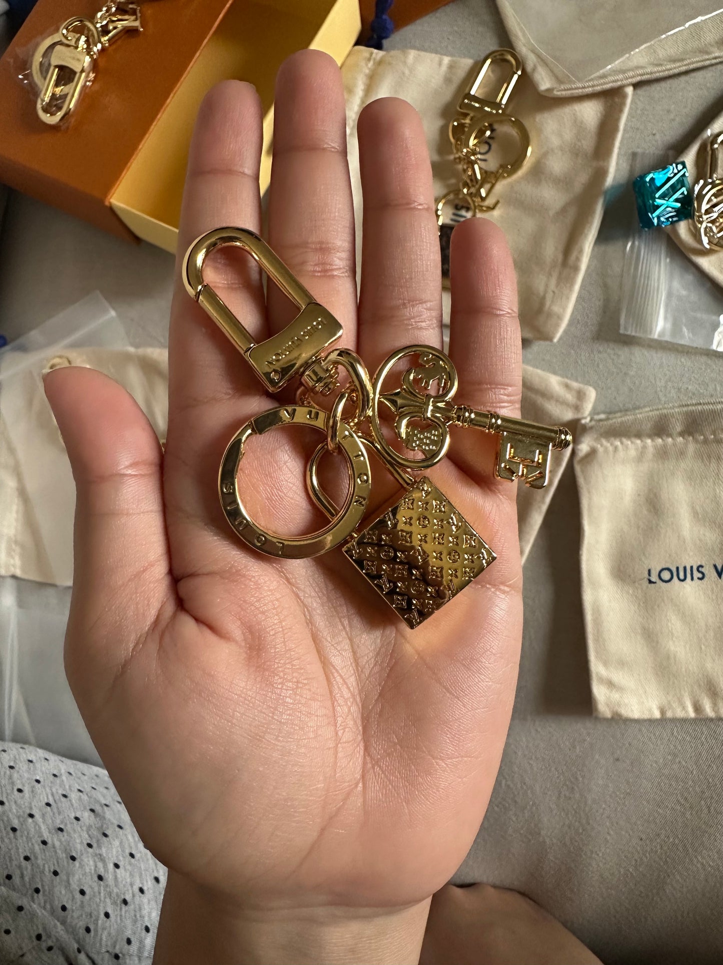 LV lock&key charm