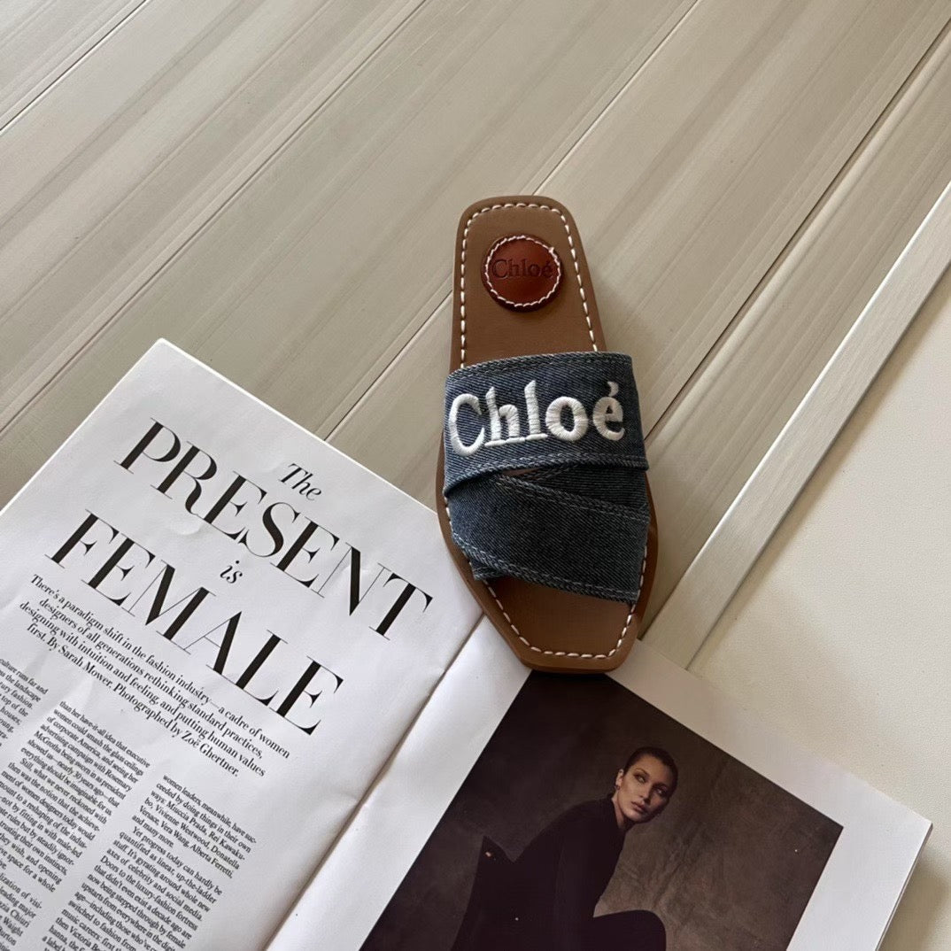 Famous brand slipper ( Pre order )