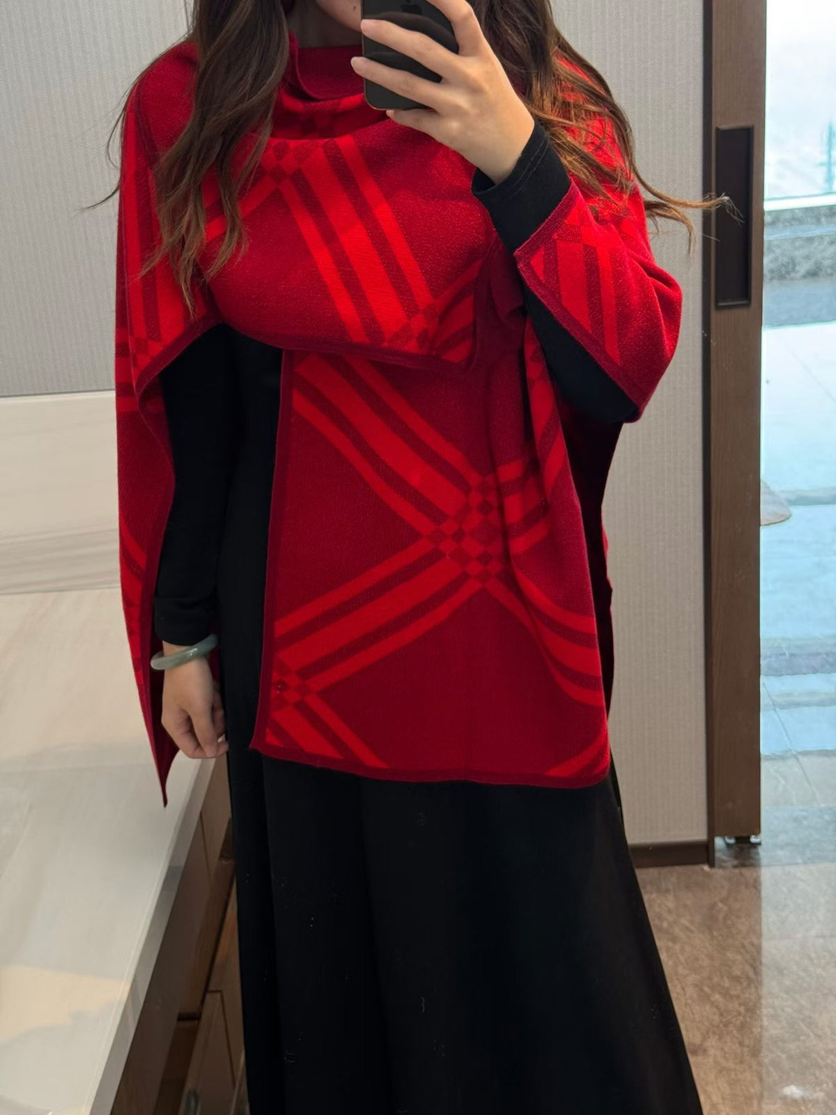 B cape shawl