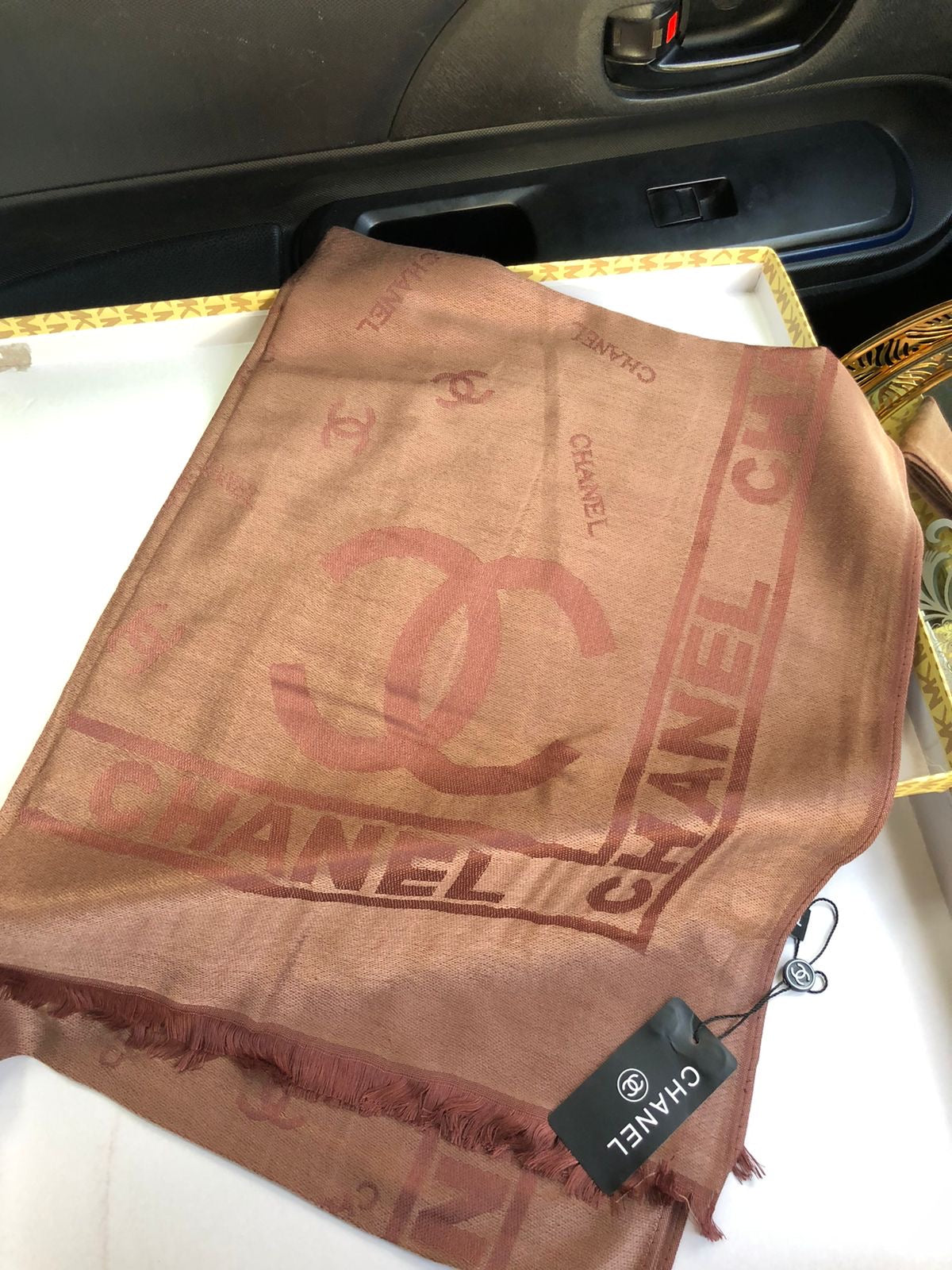 C famous brand scarves/shawl/stole ( 10 colors )