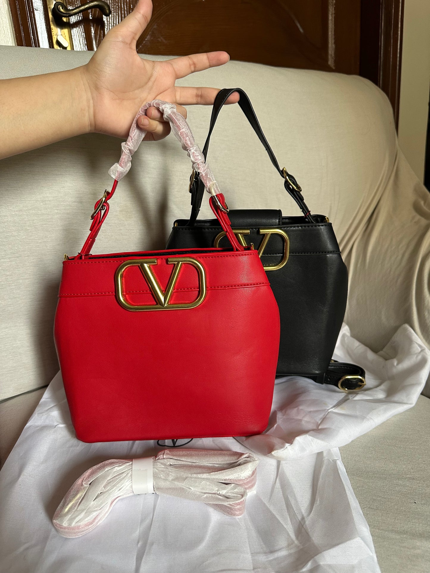 V fmaous brand bags ( Sale )