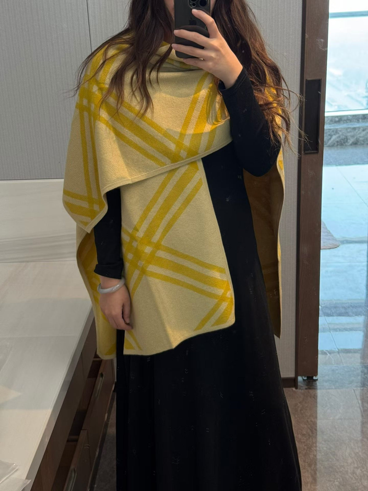 B cape shawl