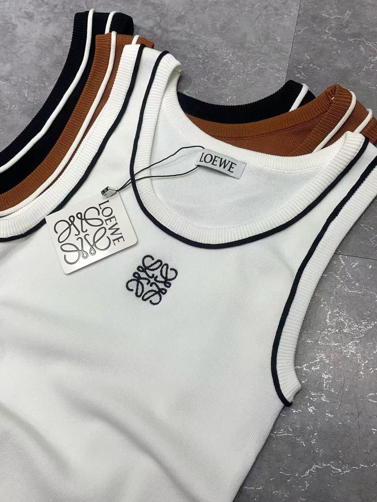 L O E W E famous brand tank top ( 3 colors )