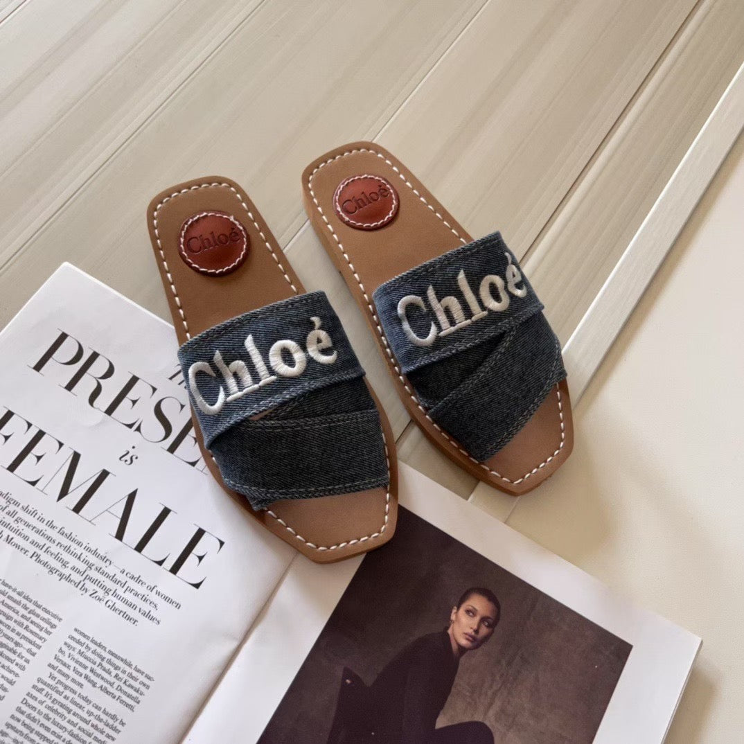 Famous brand slipper ( Pre order )