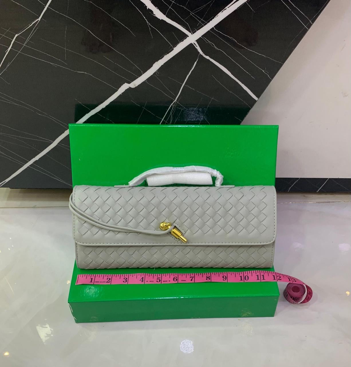 B famous brand clutch ( 6 colors )