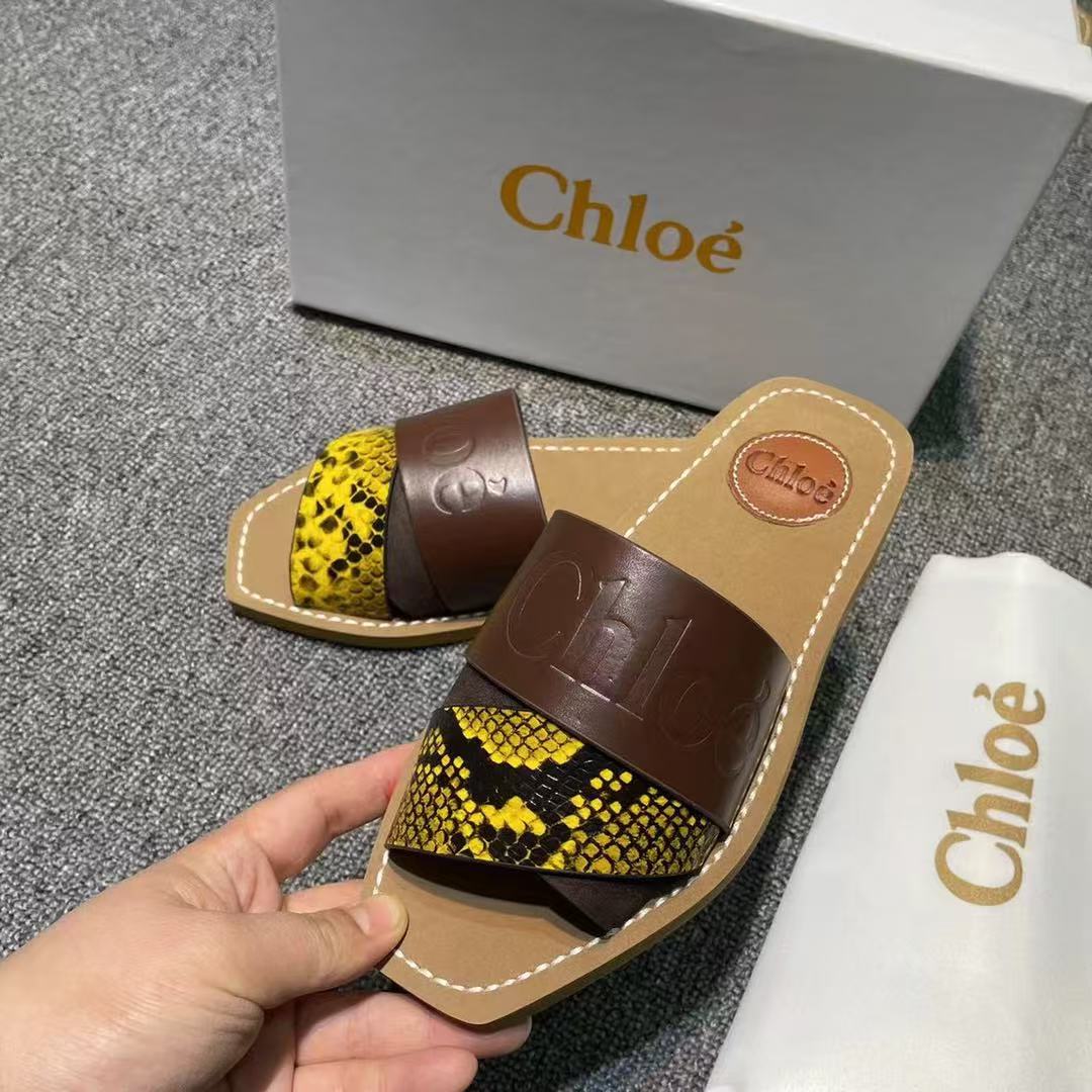 Famous brand slipper ( Pre order )