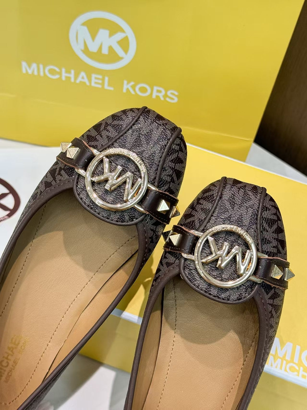 M K pumps ( 3 colors )