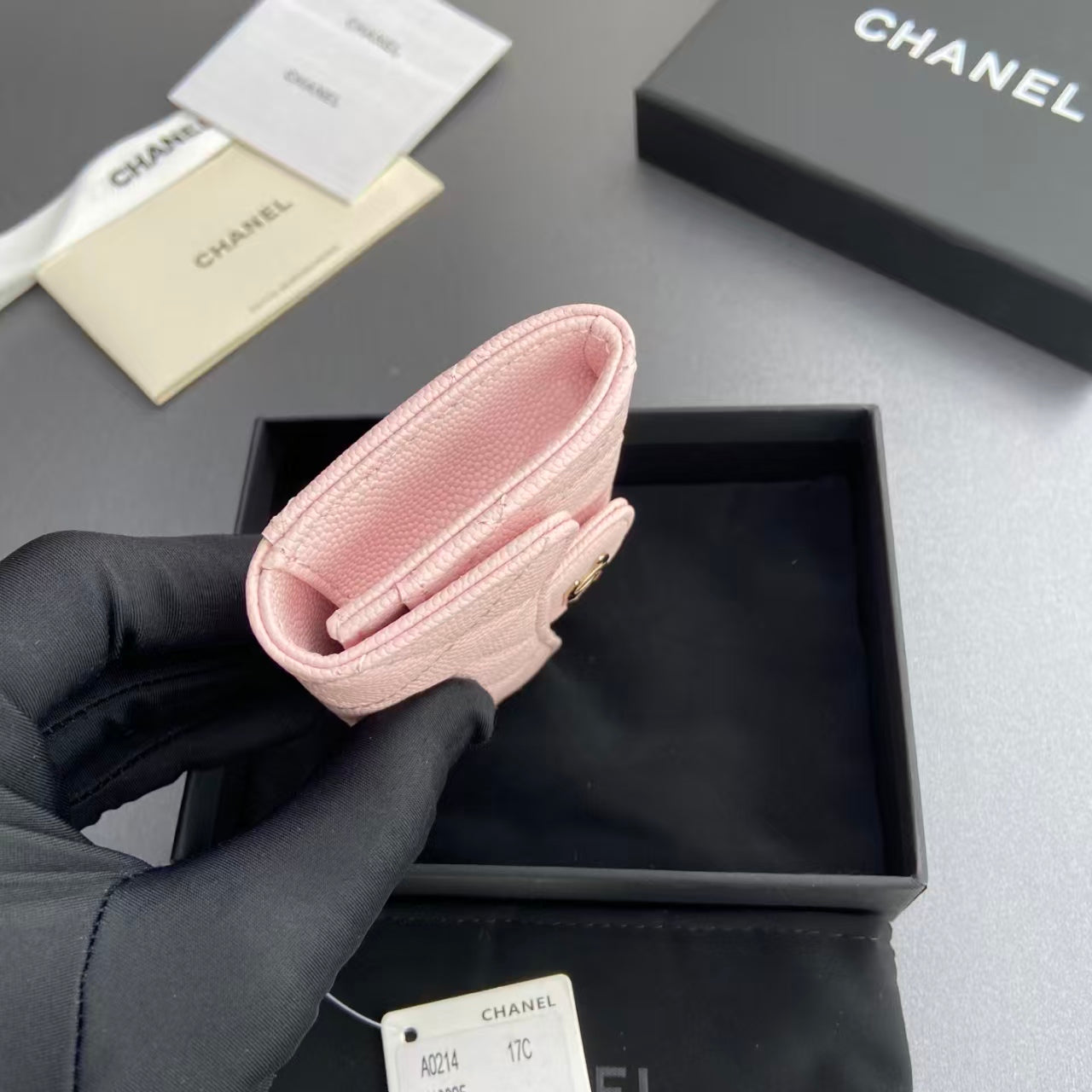 C brand wallet ( pre order )