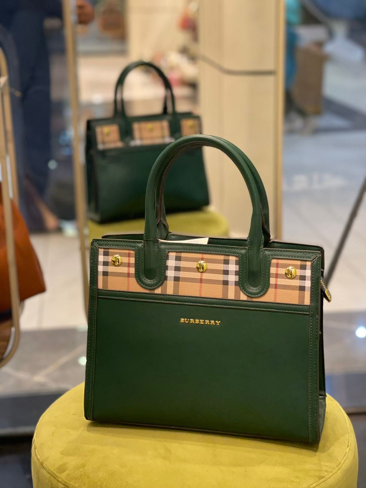 B famous brand bag ( 3 colors )