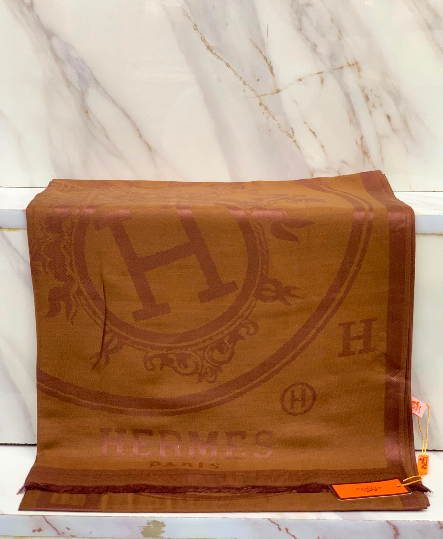 H famous brand scarves/stole/shawl ( 14 colors )