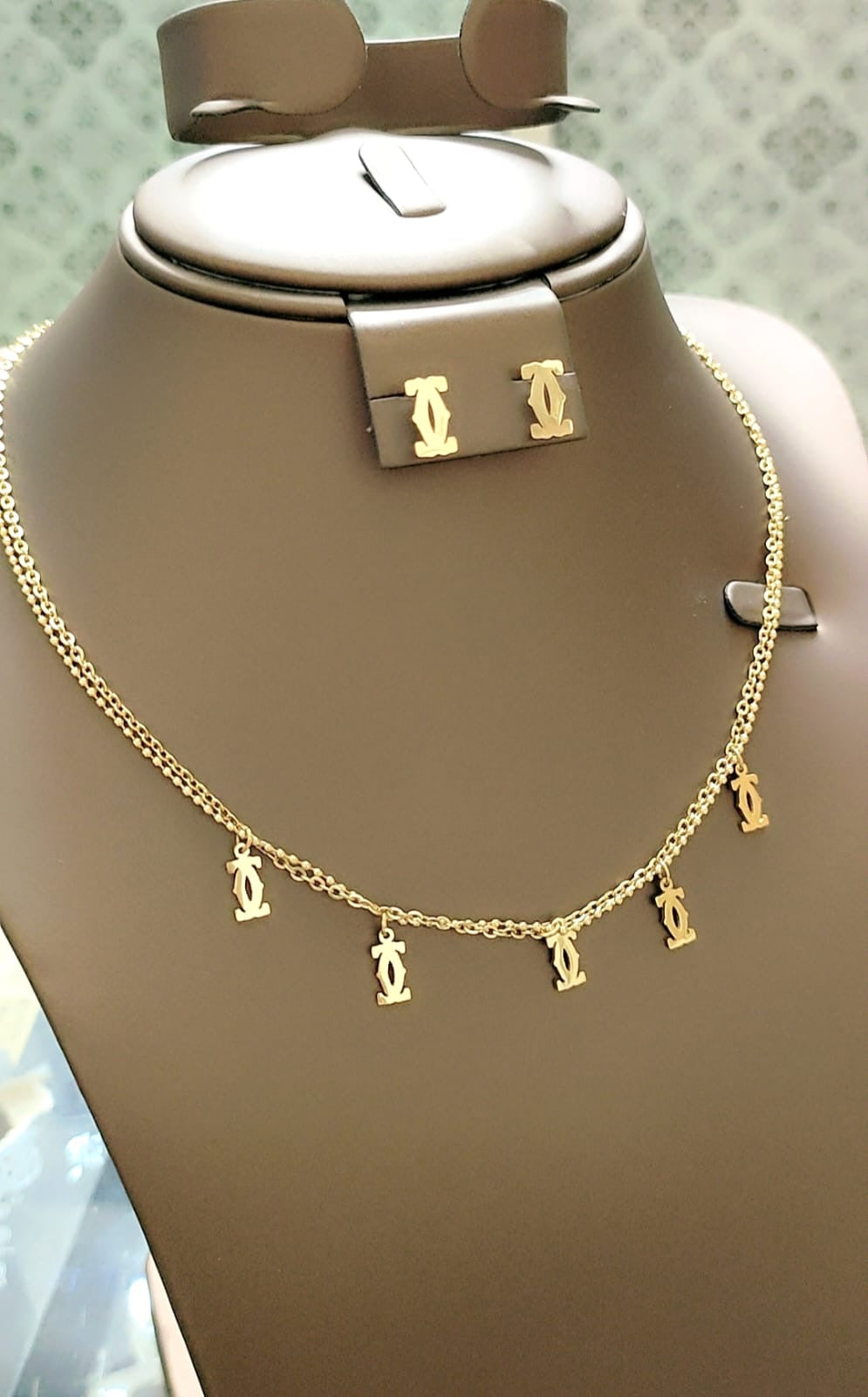 Famous brand necklace & earrings set ( total 17 sets )