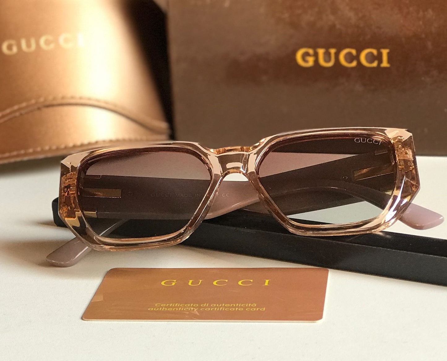G famous brand sunglasses ( 2 colors )