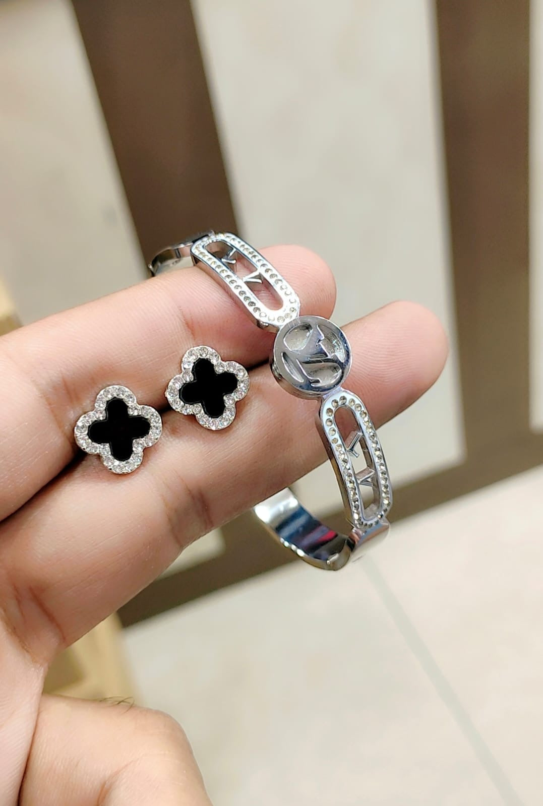 Famous brand bangle & studs ( 15 different brands )