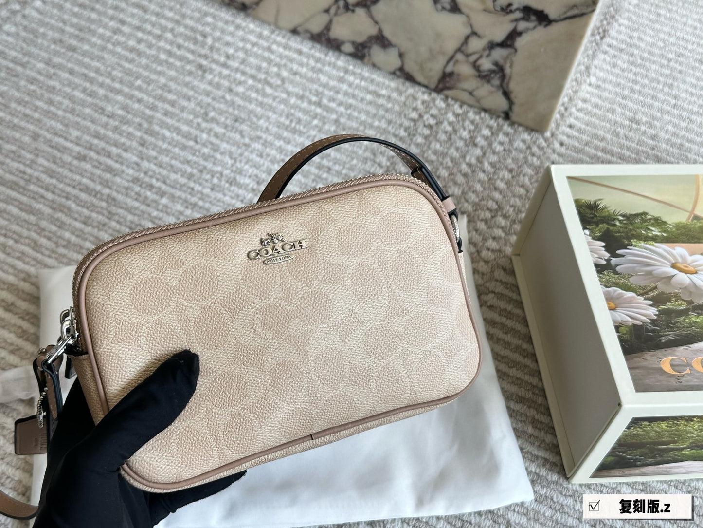 Coach cross body bag ( 4 colors)