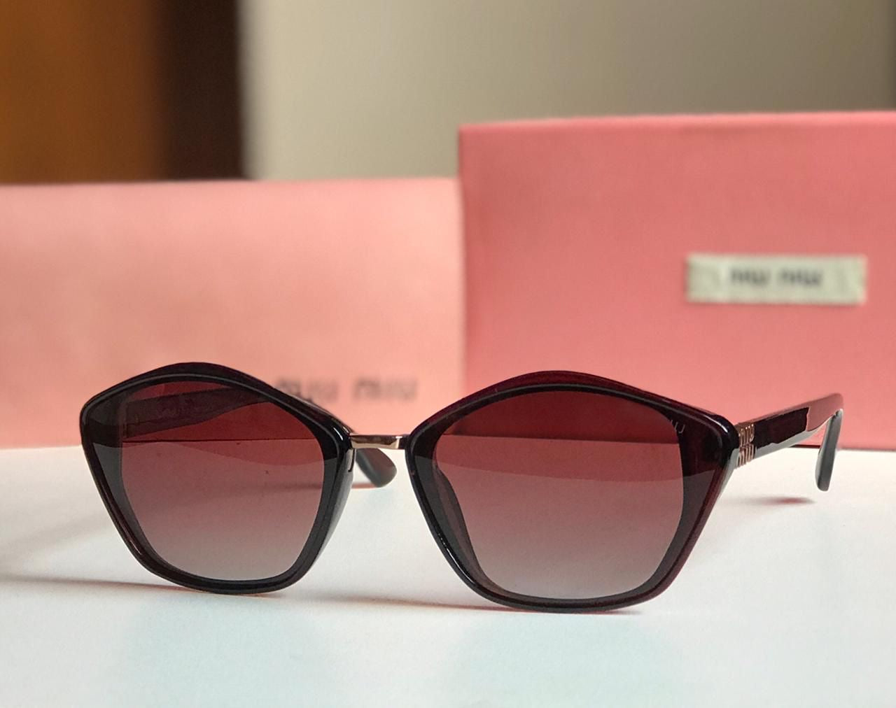 Sunglasses famous brand ( 2 shades )