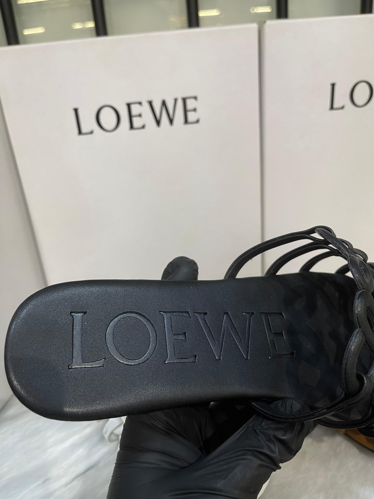 L famous brand slippers ( 3 colors )