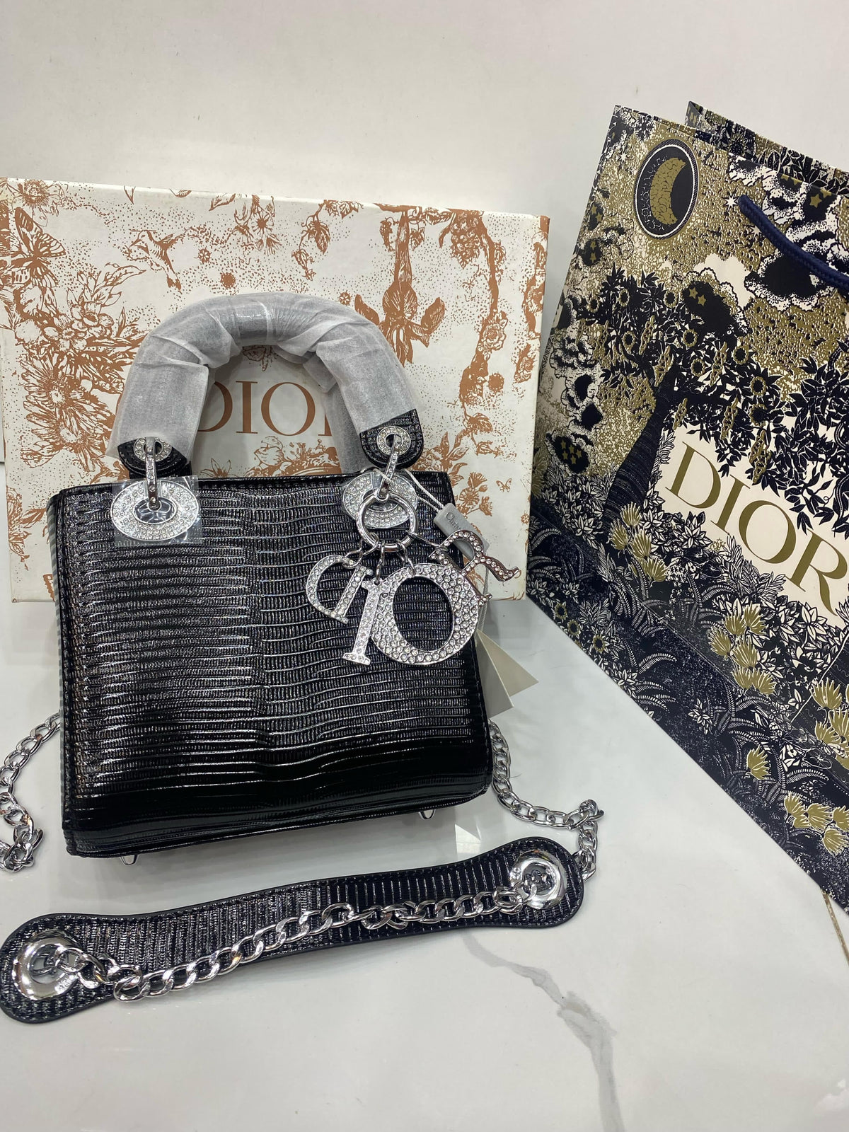 D famous brand bag ( 5 colors )
