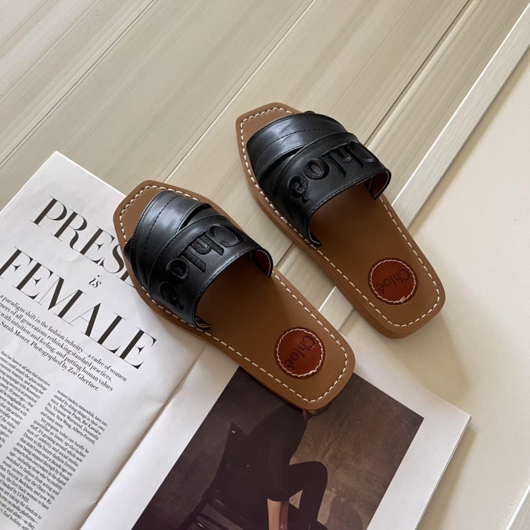 Famous brand slipper ( Pre order )