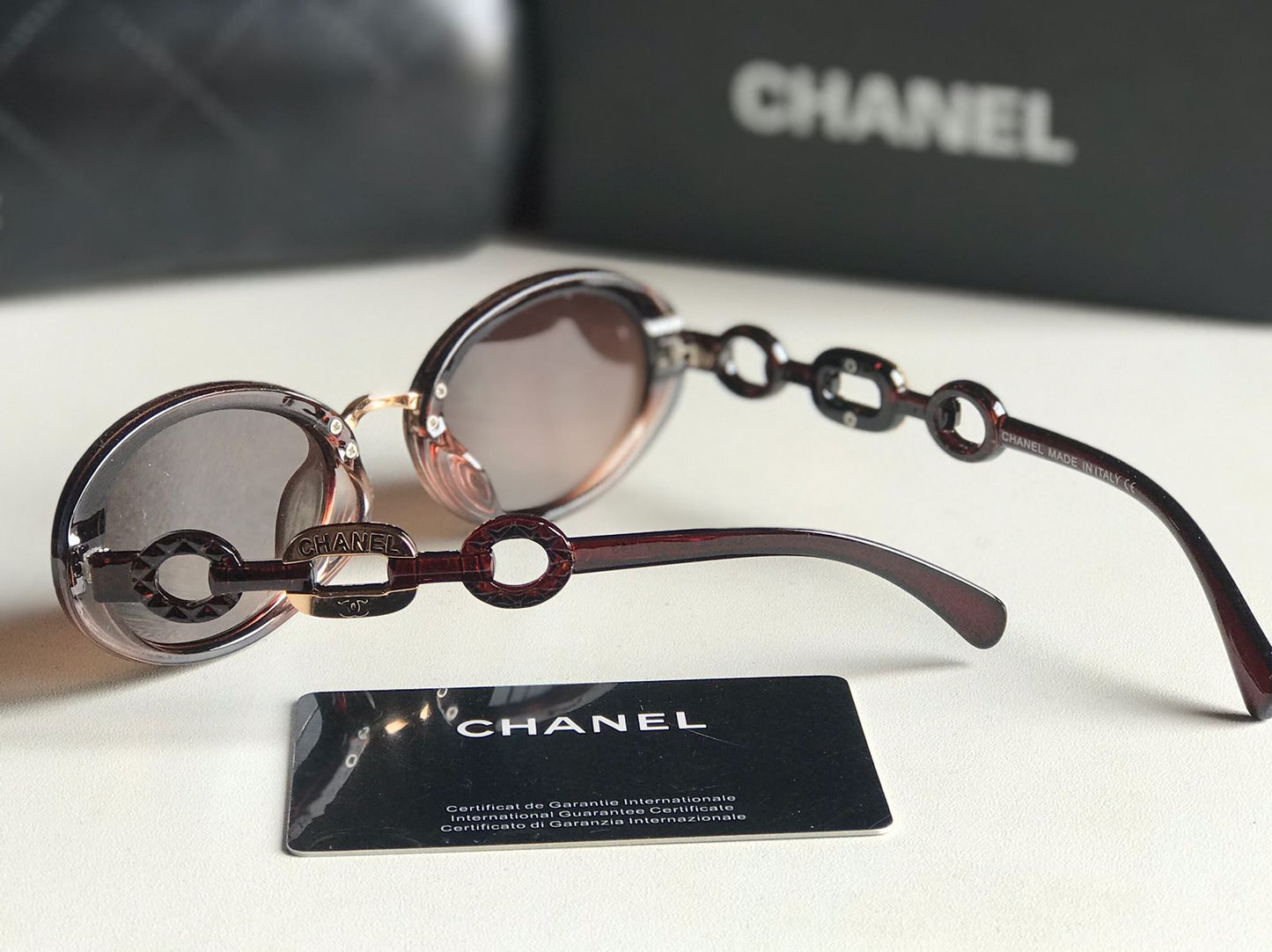 Famous brand sunglasses ( 2 shades )