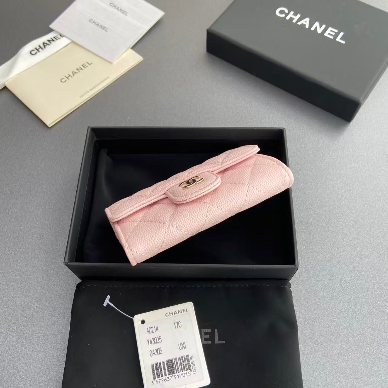 C brand wallet ( pre order )