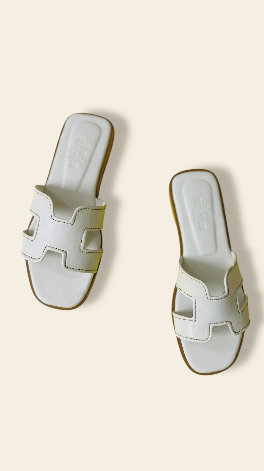 Hermes slide white