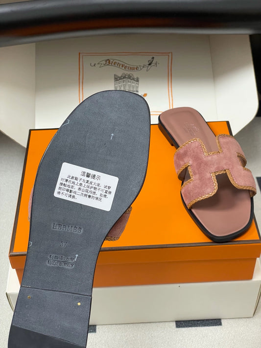 H oran famous brand sandal