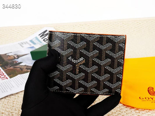 Wallet famous brand G