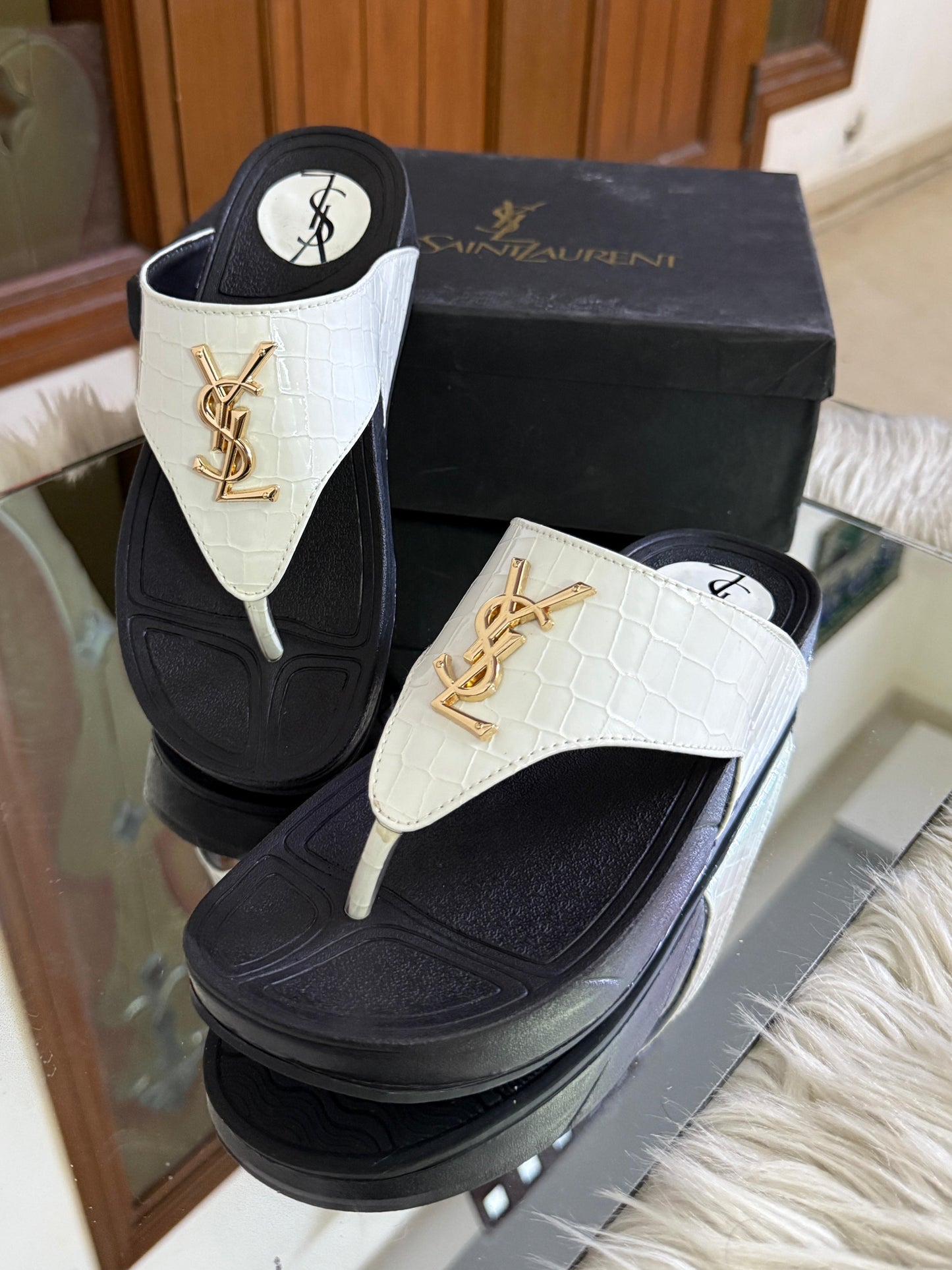 ysl slipper ( 2 colors )