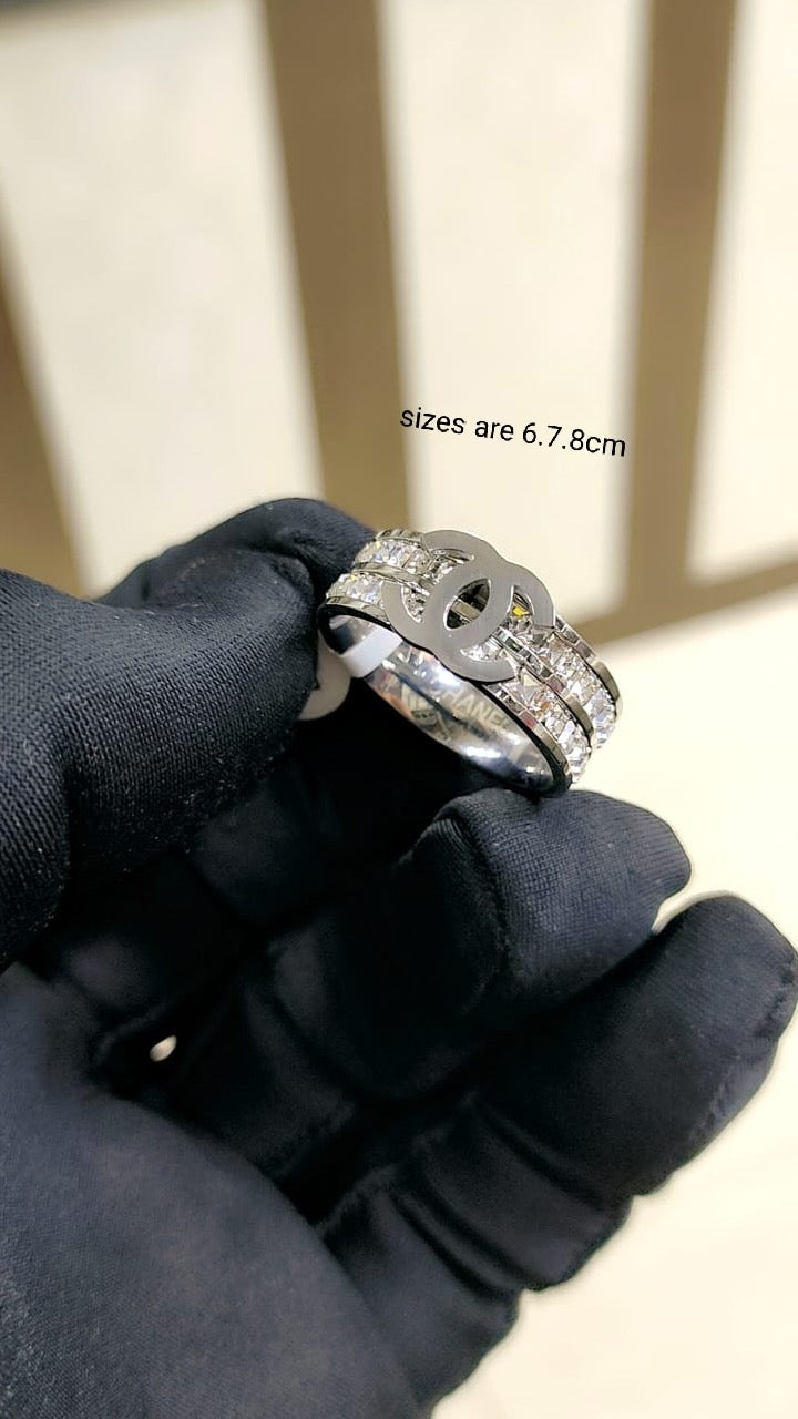 Famous brand rings ( 4 different brands )