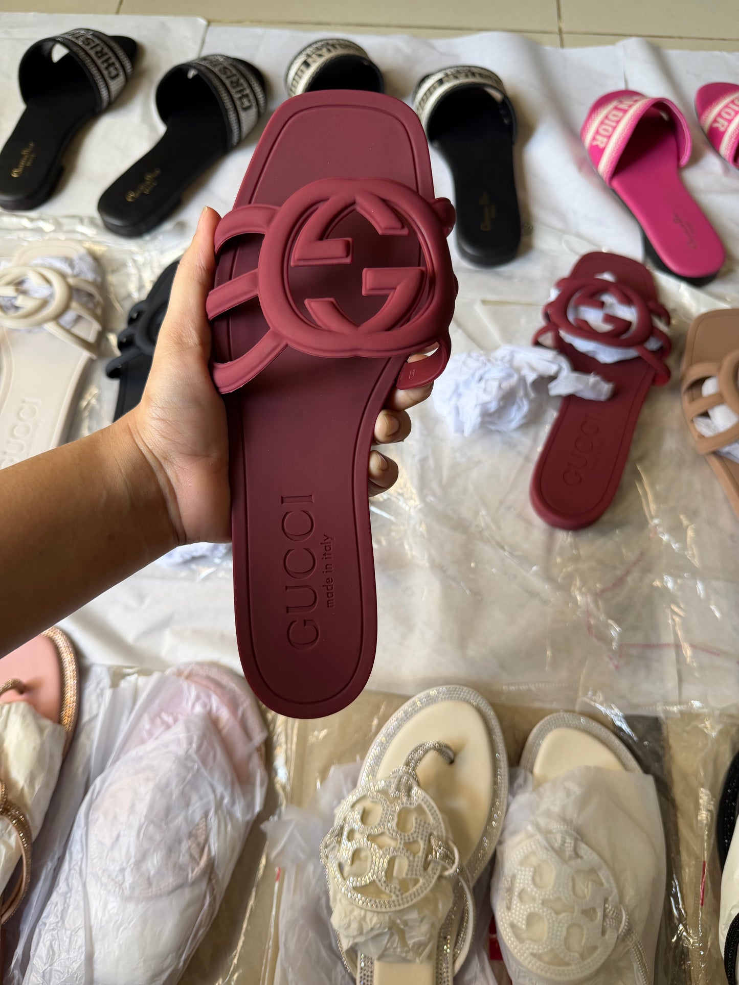 GG slide maroon famous brand