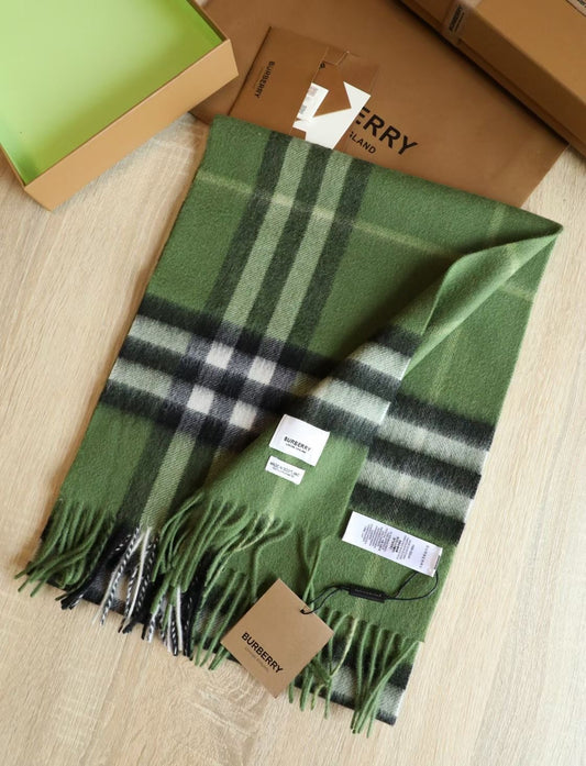 Burberry scarf/muffler