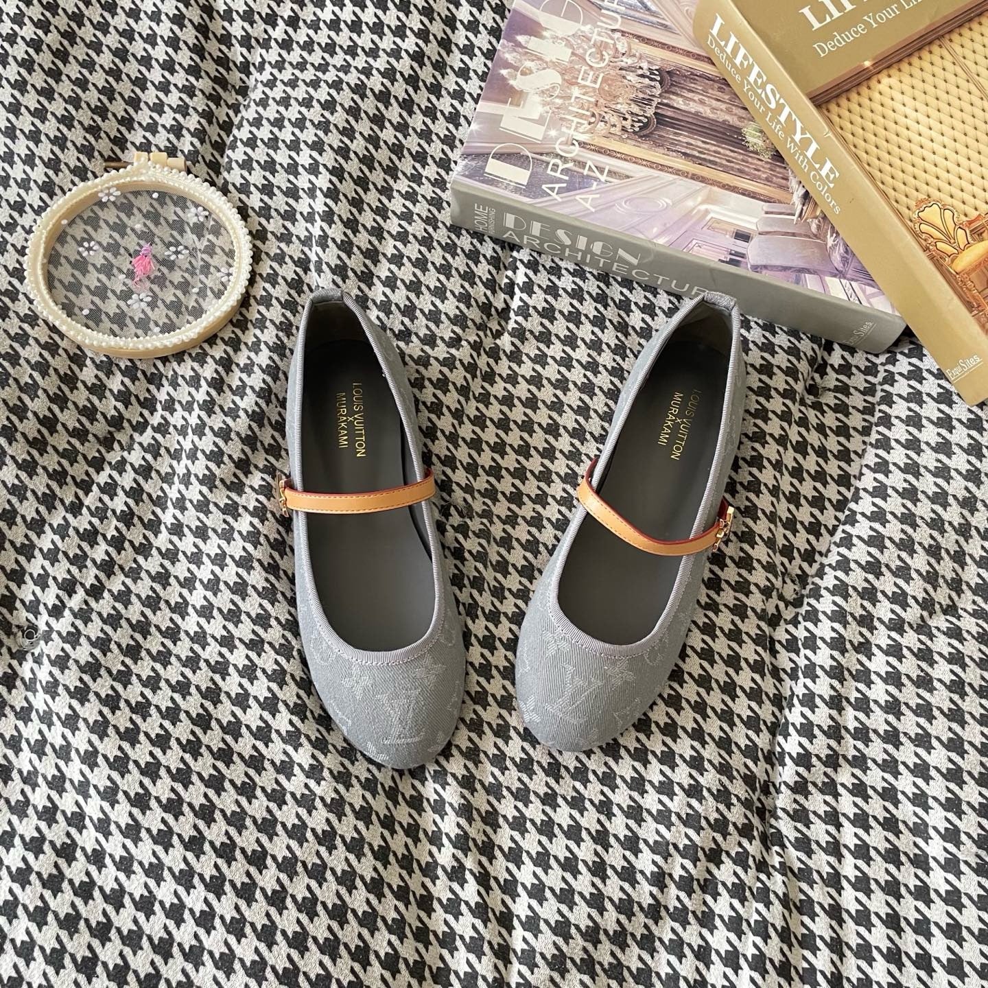 LV shoes ( Pre order )