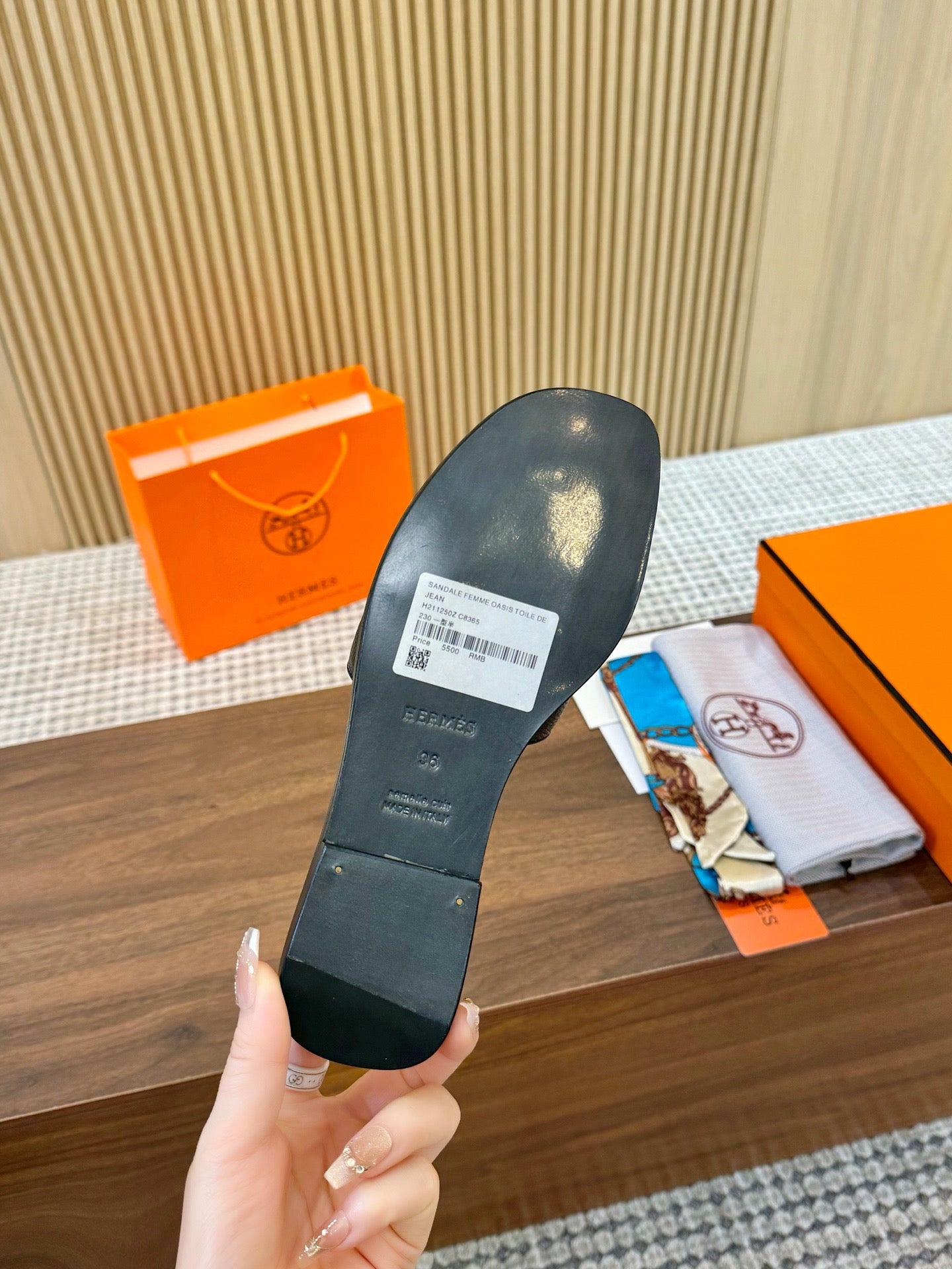 H oran famous brand sandal ( 6 colors )