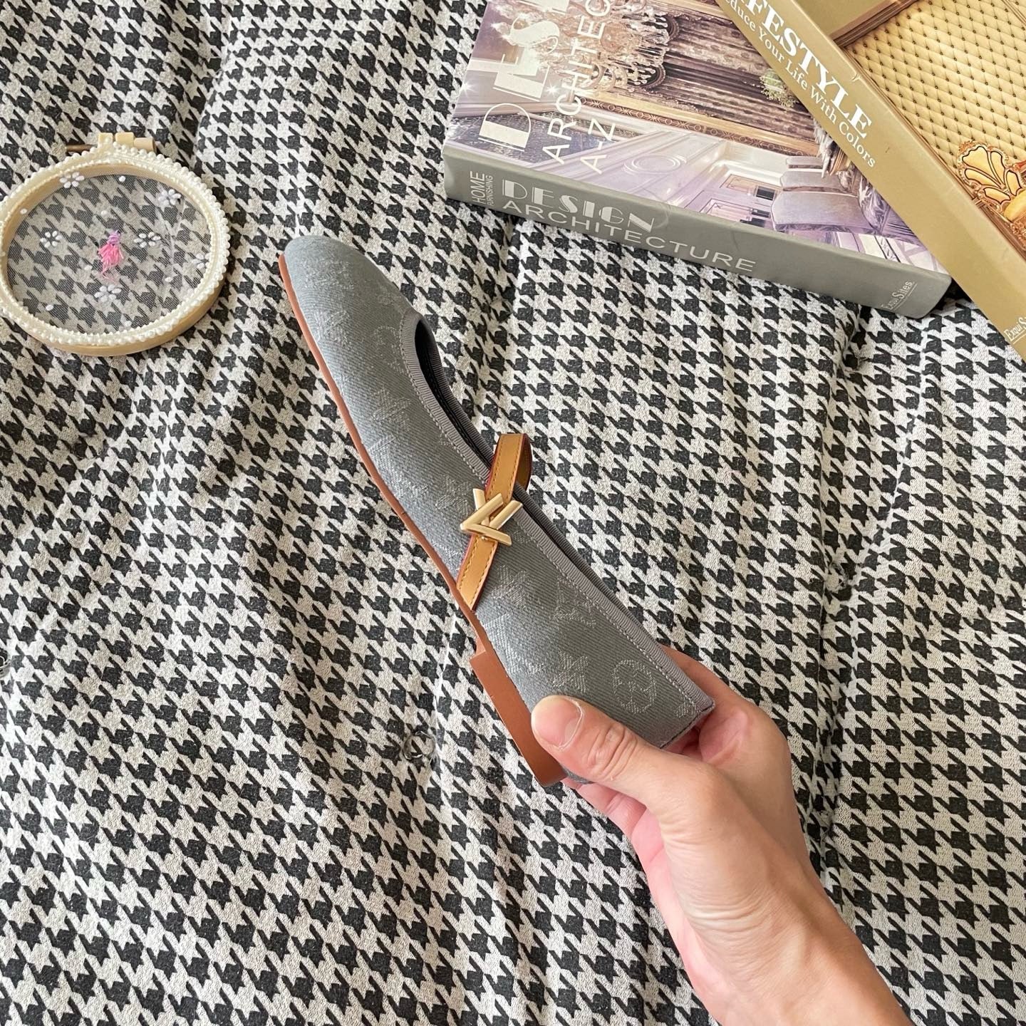 LV shoes ( Pre order )