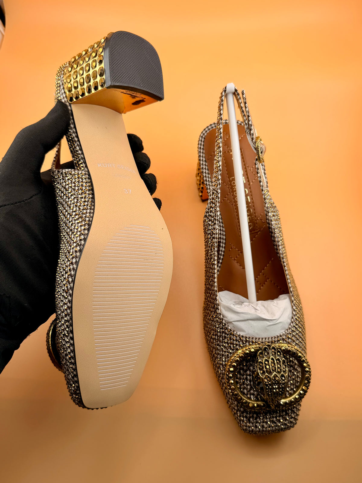 K famous brand pumps/heel