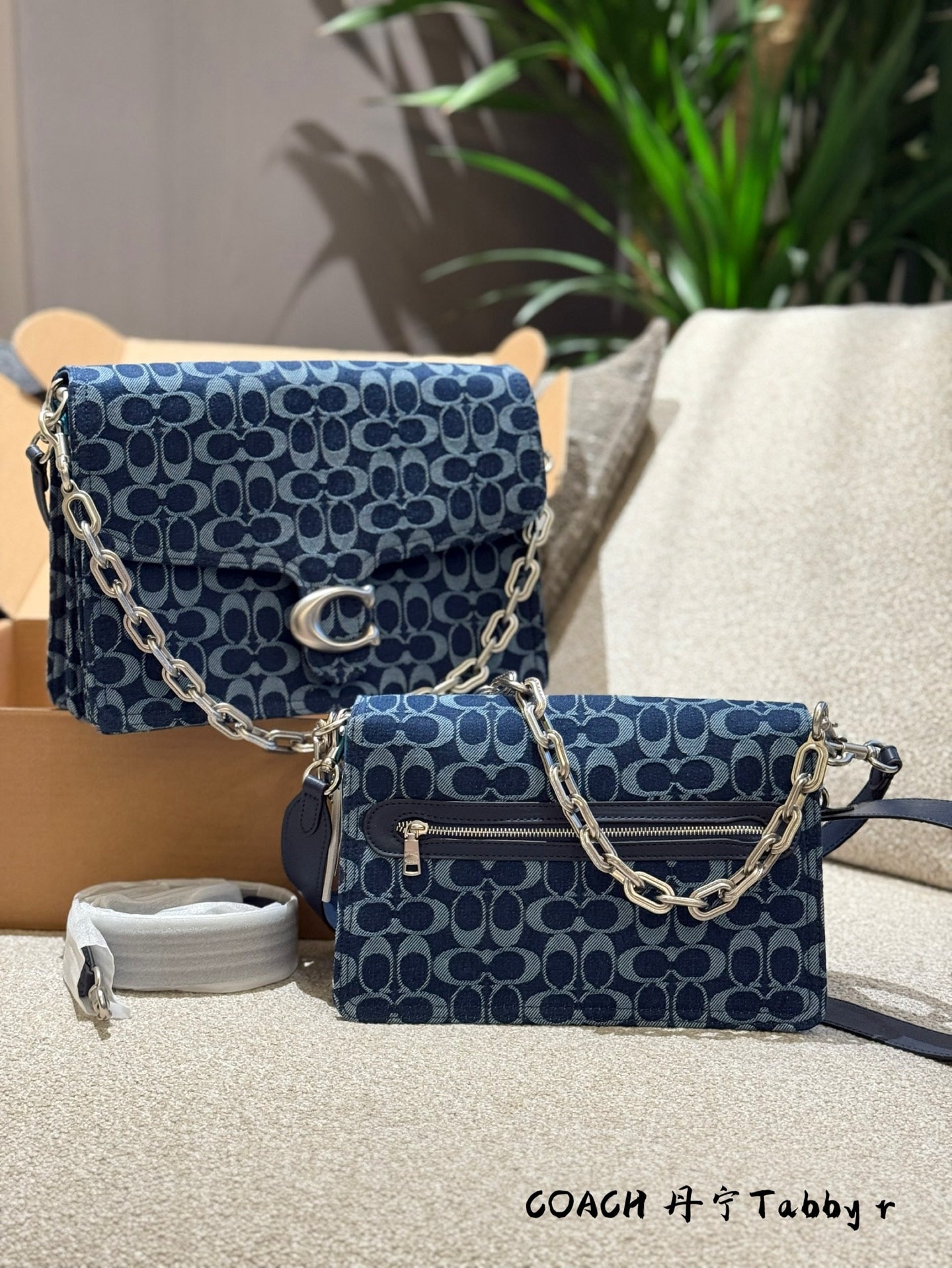 Coach new denim tabby original ( Pre order ) 2 sizes